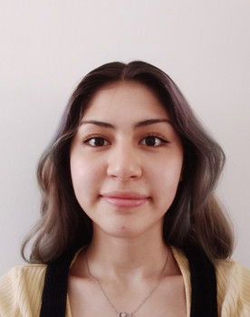 Catalina "Yupi" Covarrubias as Gymanst #5