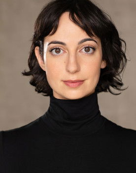 Ali Stoner as Vanessa