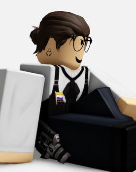 Raven_Akira as Extra