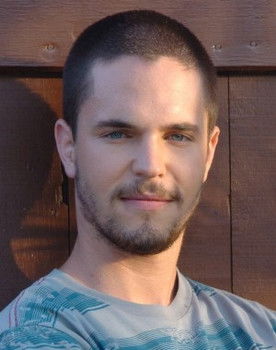 Gabriel Wainer as Rafael Martins (Chulepa)