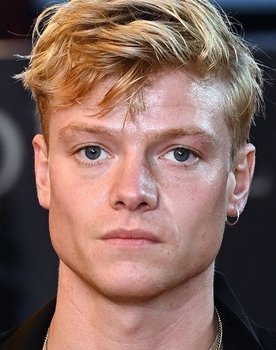 Tom Rhys Harries as Oliver Altman