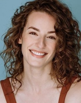 Nicole Moller as Donna