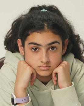 Shanaya Dhillon-Birmhan as Alia