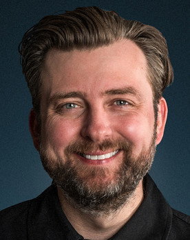 Martin Beyer-Olsen as Utegående reporter