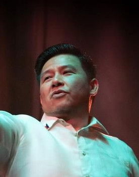 Ron Capinding as James