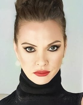 Aydan Şener as Neriman