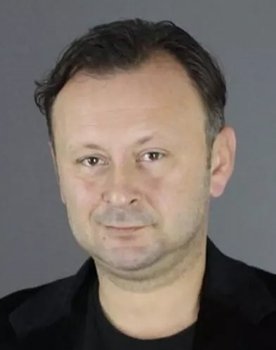 Orçun Kaptan as Kerim Asteğmen