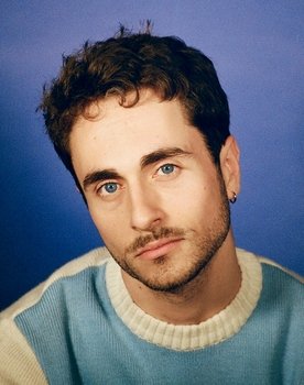 Arthur Morard as Loïc (le fils)