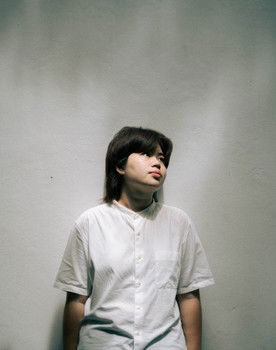 Navawan Sukkho as The dolphins (voice)