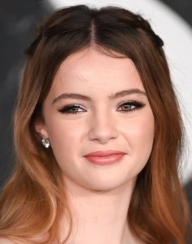 Brooke Carter as Floria