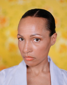 Karen Chika Gjølmesli as Ingrid Aasen