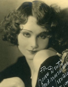 Barbara Leonard as Woman with Dog (uncredited)