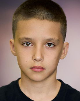 Alexander Averbukh as Alex