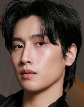 Wichapas Sumettikul as Police Officer