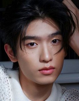 Teetut Chungmanirat as Calvin