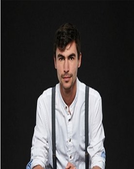 Barnabás Bergendi as Ábel