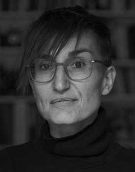 Angela Bedekovic as X