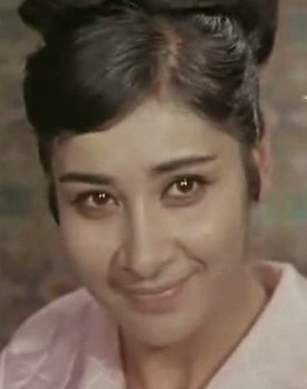 Guli Hamrajeva as Gülia - Ivo's Harem Girl