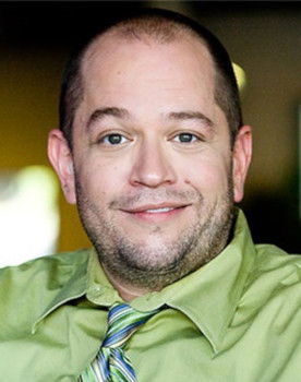 Daniel Kirschner as Dan Stein