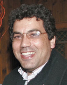 Hamid Basket as Abdelmalek (the scribe)