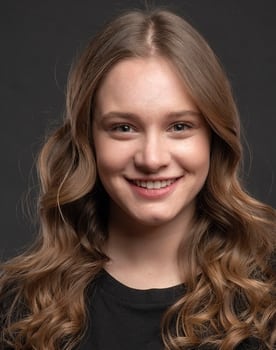Miray Daner as Gonca