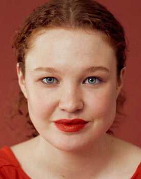 Pia Zimmermann as inhabitant