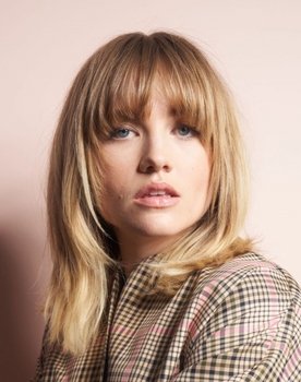 Maddie Hasson as Billie Jean