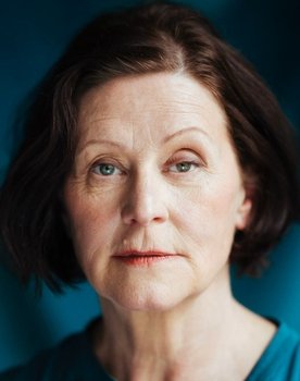 Ruth Schwegler as Christine Wilder