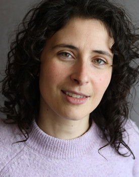 Crystal Gribonval as Érica