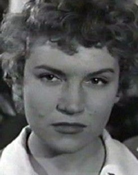 Joëlle Bernard as Gladys