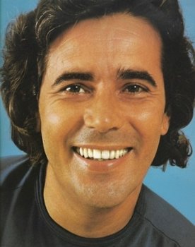 Adriano Reys as Jacinto, carriage driver