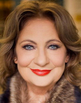 Irén Bordán as Cili mama