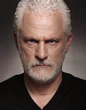 Levent İnal as Halil Ataberk