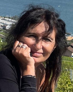 Michèle Benhaïm as Self