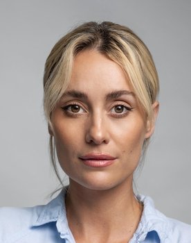 Whit Kunschik as Olivia