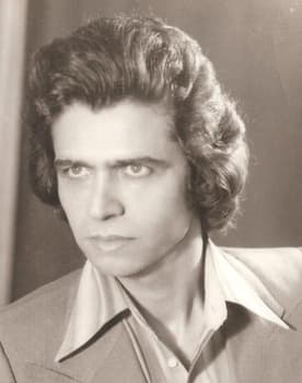 Levent Çakır as 