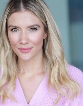 Donna Madach as Nicole