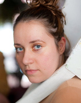 Vicky Kyriakoulakou as Chrysa