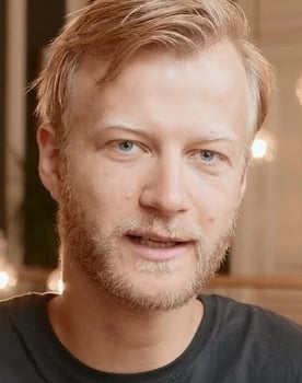 Gustav Dyekjær Giese as Vintergardist
