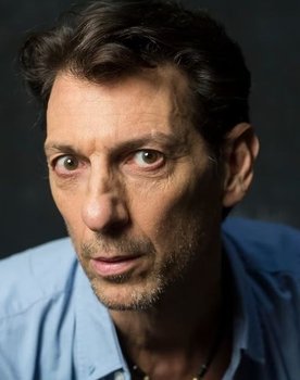 Humberto Tortonese as Bernardo Girves