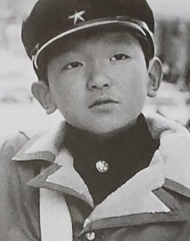 Tetsuo Abe as Boy