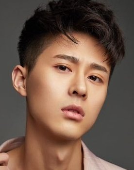 Damon Xue as Lu Yiyou