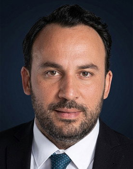 Ferit Aktuğ as 