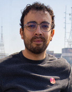 Bruno Carvalho as Narrator