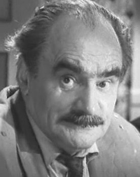 Yevgeni Grigoryev as Vasily Gluschenko (uncredited)