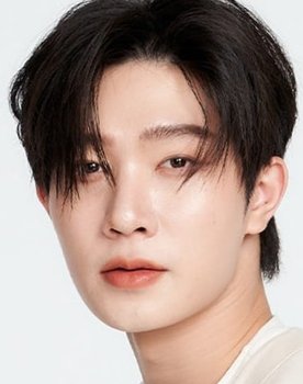 Pharinyakorn Khansawa as Syn