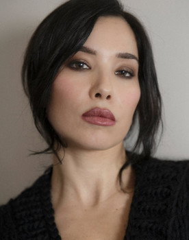 Claudia Tosoni as Anna