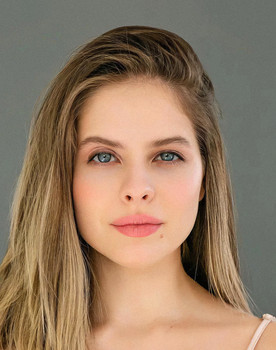 Angelina Pakhomova as 