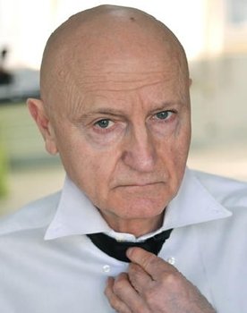 Chris Imberdis as Henri
