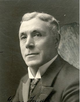 Frederick Warde as Vicar